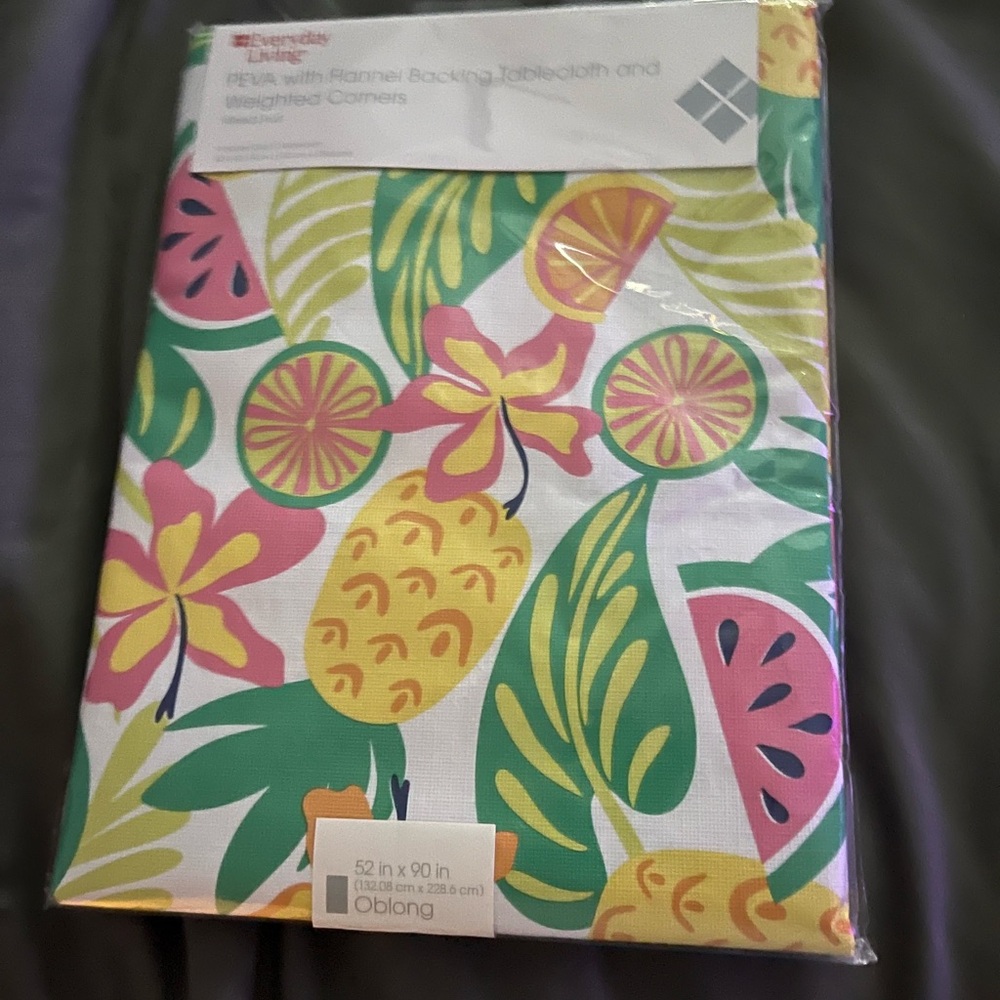 Everday Living Tropical Oblong white  Tablecloth 60 x 90